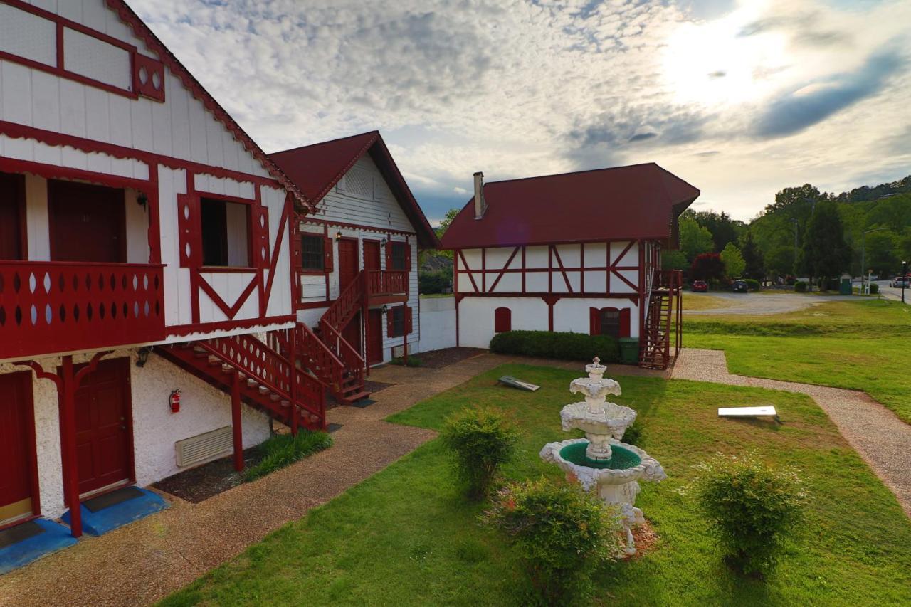 Alpine Village 4*